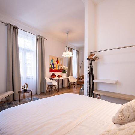 Modern Downtown Apt - Renovated, On Ideal Location Praha Eksteriør bilde