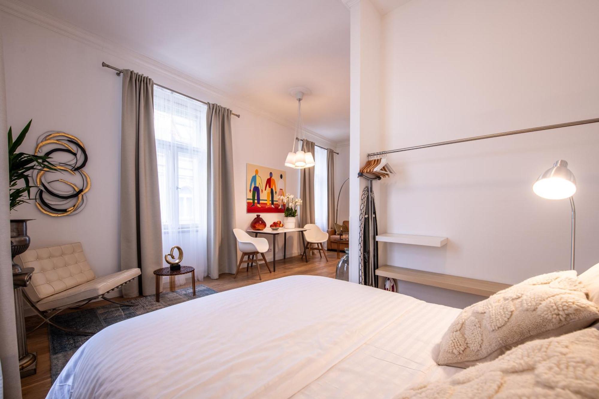 Modern Downtown Apt - Renovated, On Ideal Location Praha Eksteriør bilde