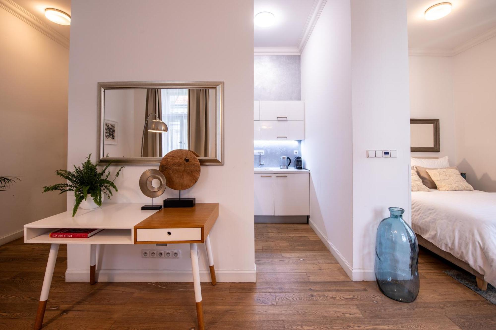 Modern Downtown Apt - Renovated, On Ideal Location Praha Eksteriør bilde