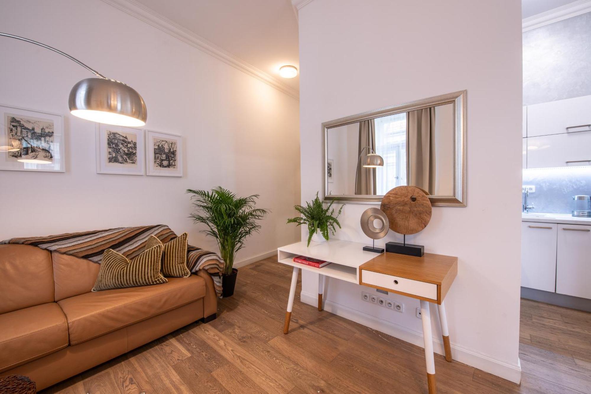 Modern Downtown Apt - Renovated, On Ideal Location Praha Eksteriør bilde