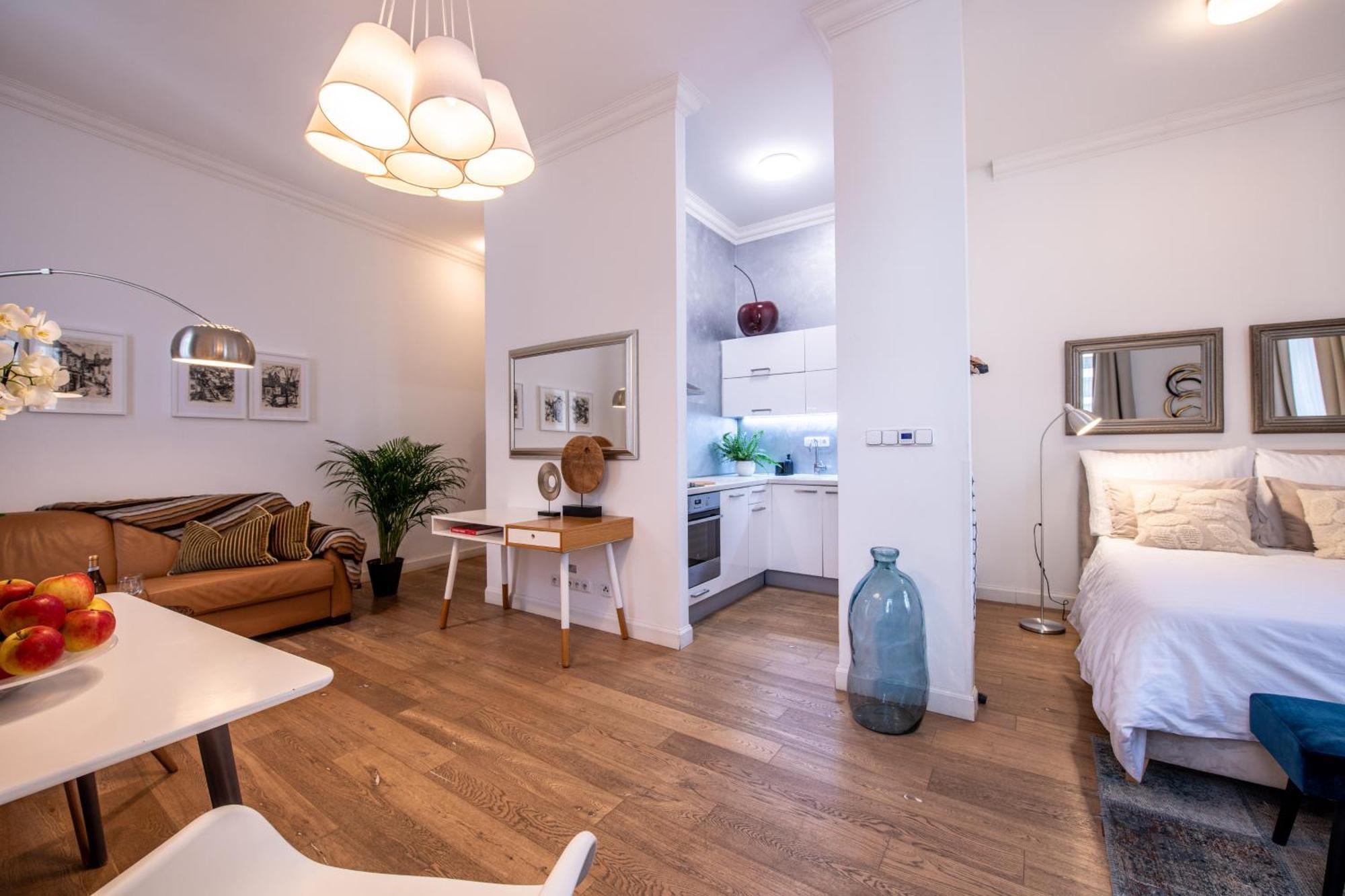 Modern Downtown Apt - Renovated, On Ideal Location Praha Eksteriør bilde